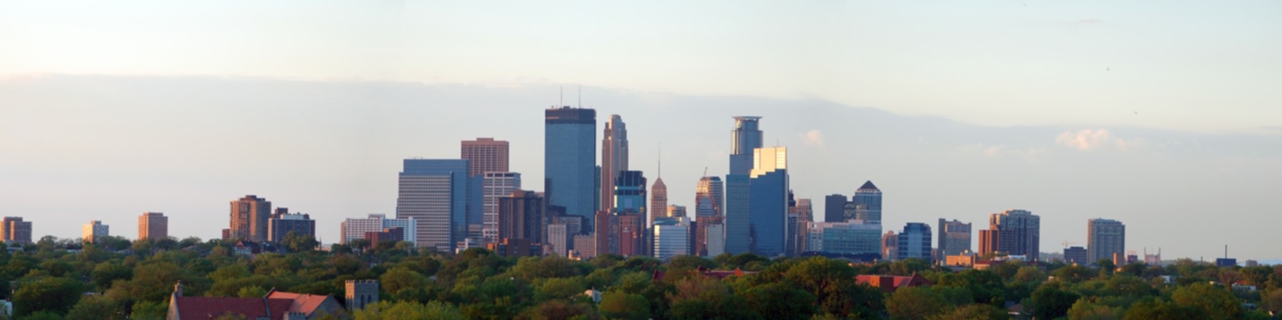 Minneapolis skyline full of landmarks